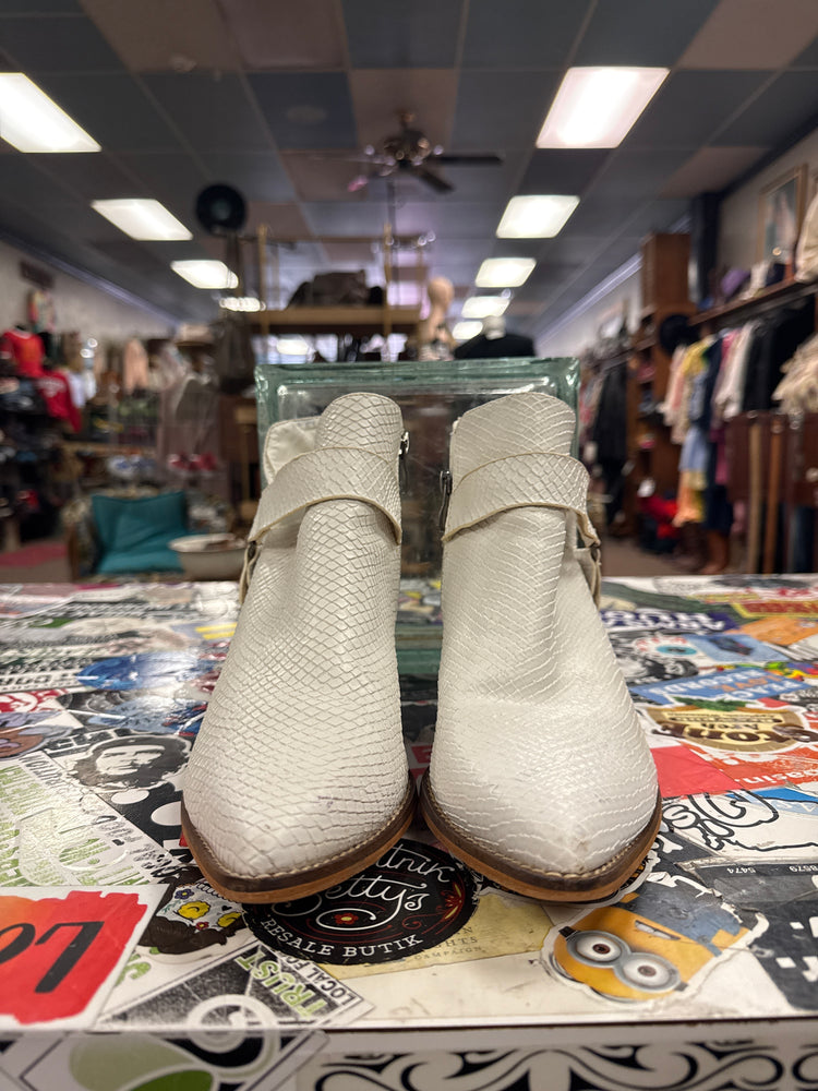 ARIDER GIRL WESTERN STYLE ANKLE BOOT