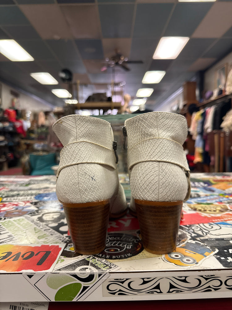 ARIDER GIRL WESTERN STYLE ANKLE BOOT