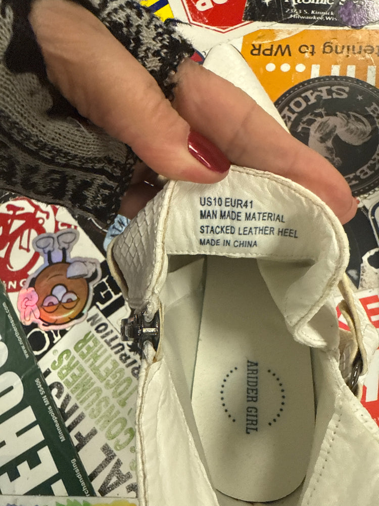 ARIDER GIRL WESTERN STYLE ANKLE BOOT