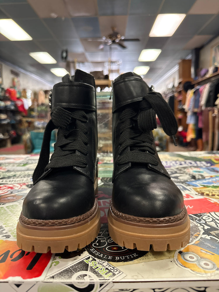 NWT SAM & LIBBY COMBAT BOOT (org$50)
