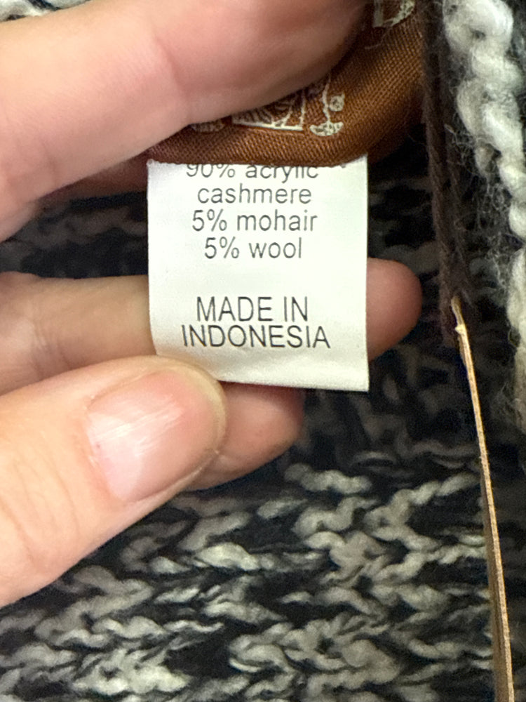 NWT LA BLEND CABLE KNIT PONCHO (org$72)