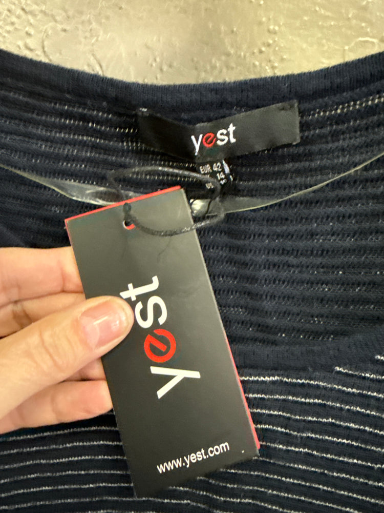 NWT YEST STRIPED PULLOVER (org$74)