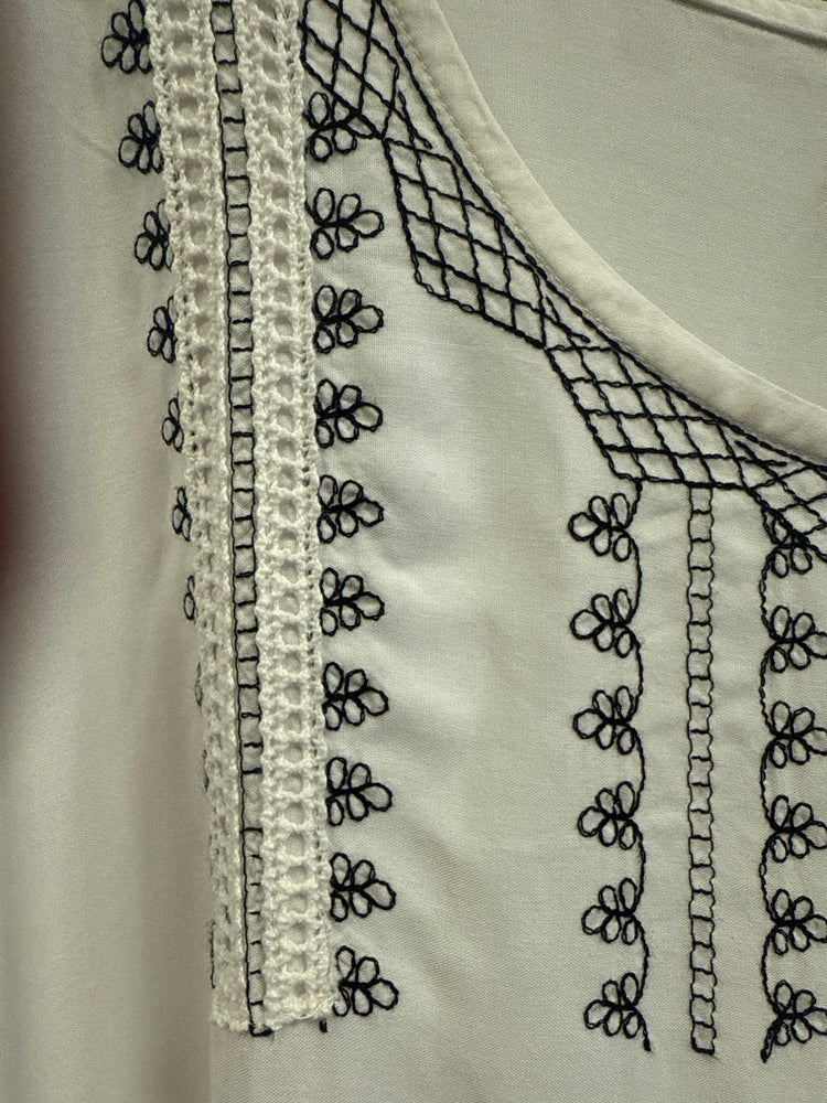 NWOT GRACE + KARMA EMBROIDERED BOHO DRESS