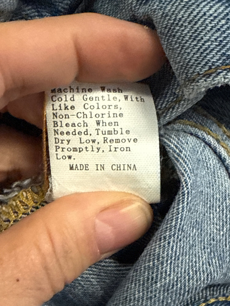 OVERSIZED DISTRESSED DENIM JACKET