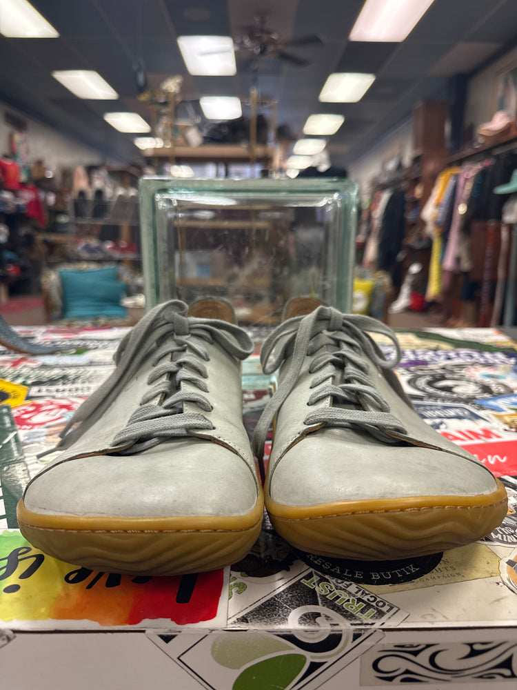 VIVOBAREFOOT LEATHER SNEAKER (org$139)