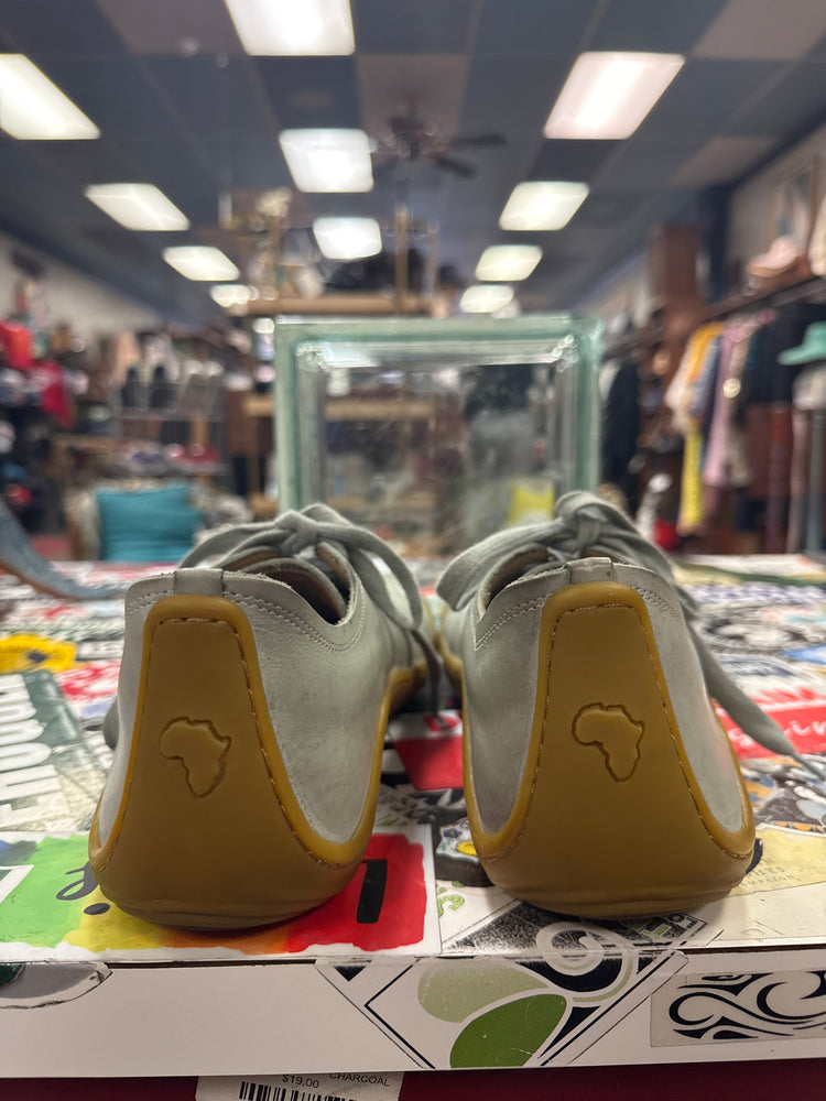 VIVOBAREFOOT LEATHER SNEAKER (org$139)