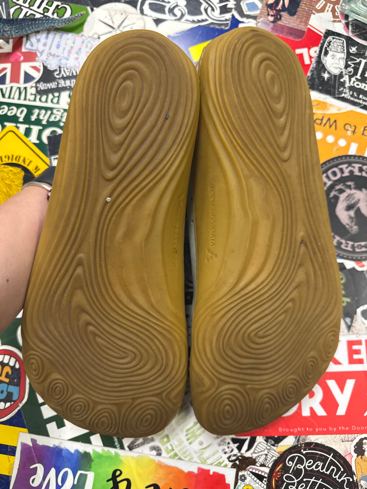 VIVOBAREFOOT LEATHER SNEAKER (org$139)