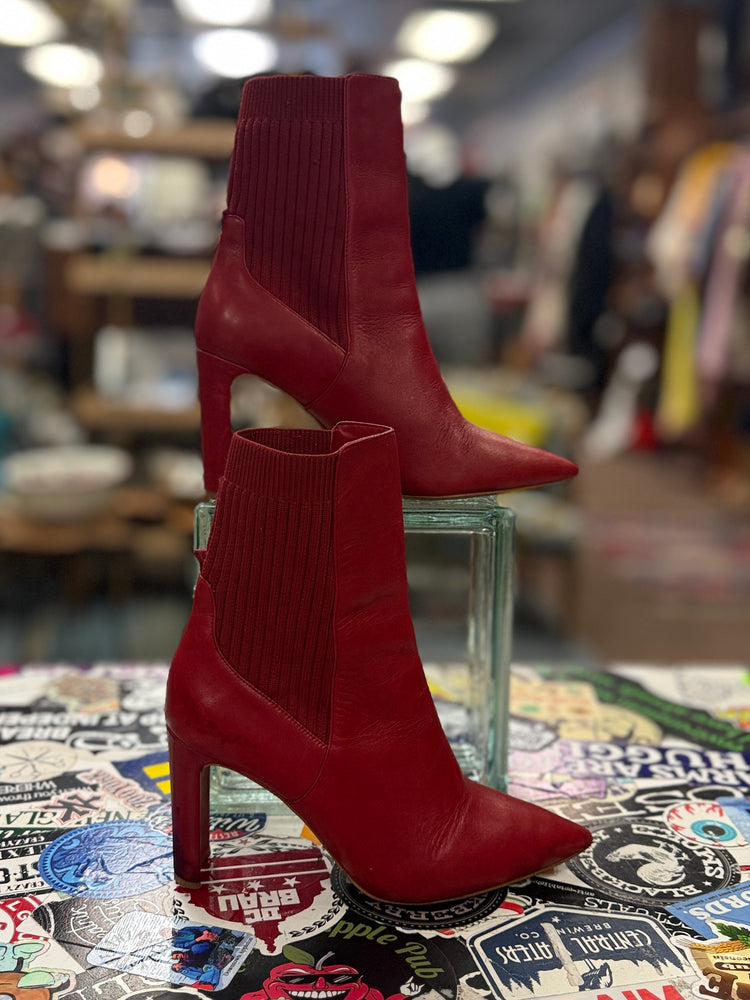 ALDO RED LEATHER BOOTIE (org$120)