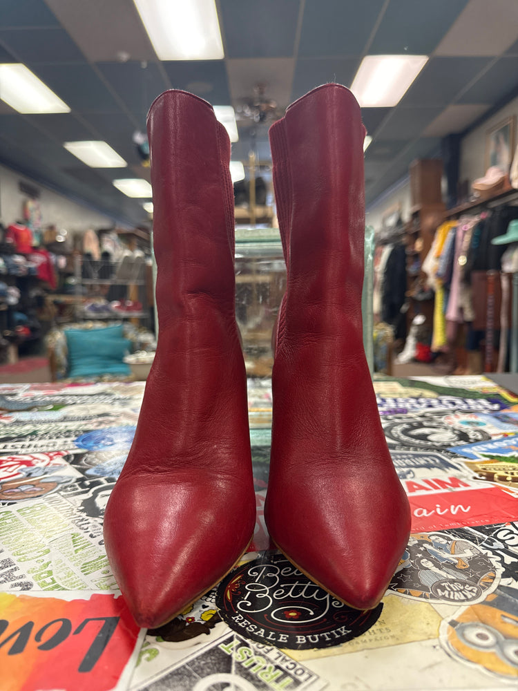 ALDO RED LEATHER BOOTIE (org$120)