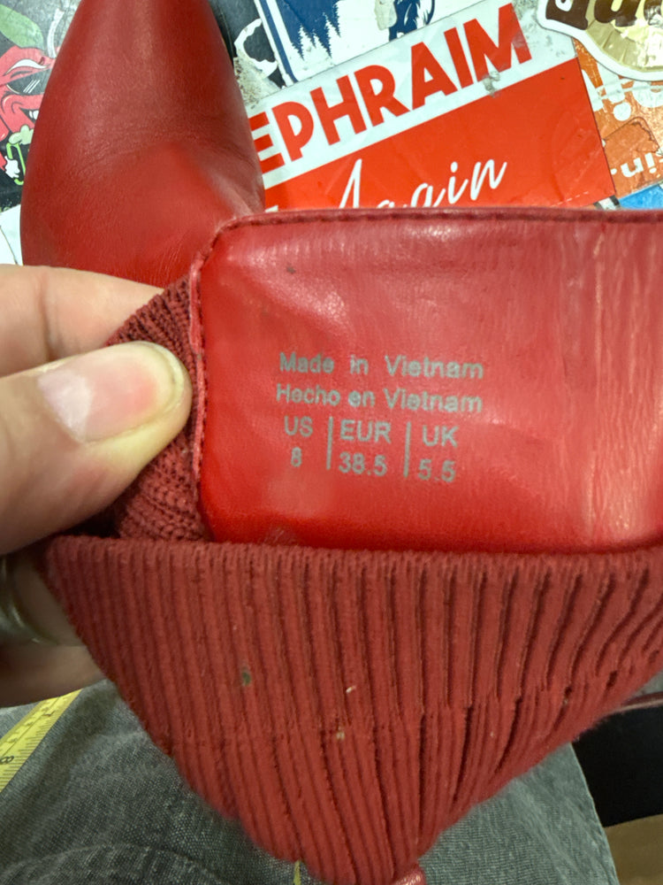 ALDO RED LEATHER BOOTIE (org$120)