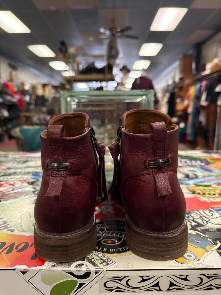 *FRANCO SARTO LEATHER BOOTIE (org$190)