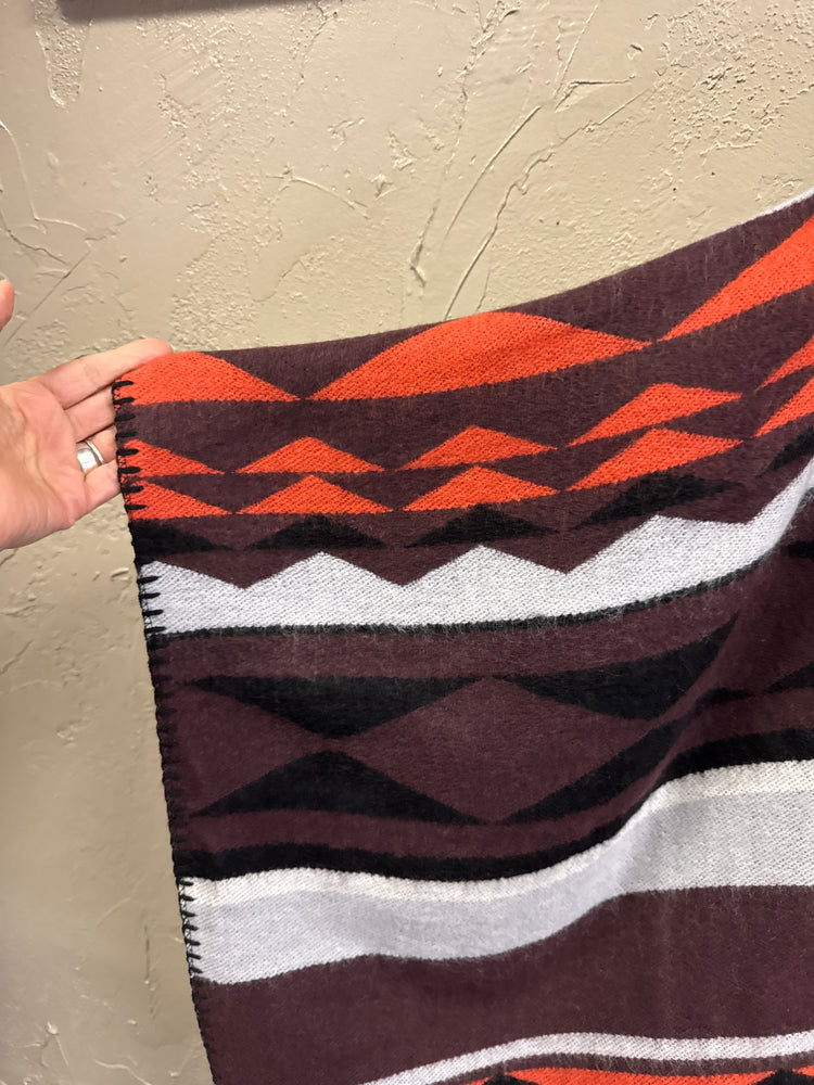 NWOT WRAP AROUND CAPE