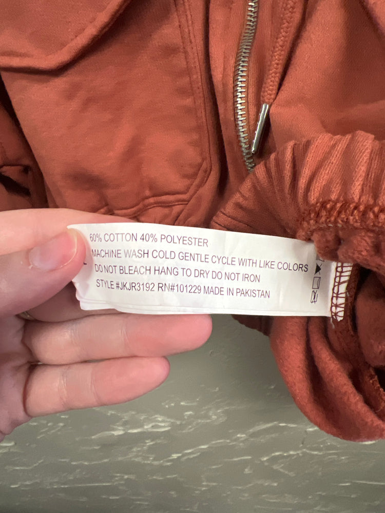 ASHLET VINTAGE CHARM CROP HOODIE