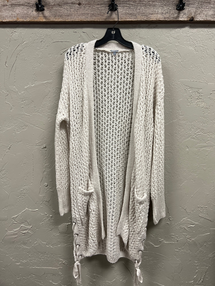 NWT CHARLOTTE RUSSE OPEN CARDI (org$33)