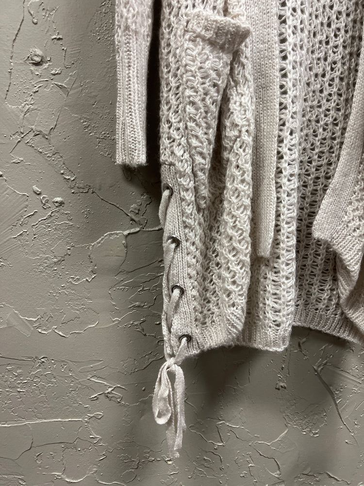 NWT CHARLOTTE RUSSE OPEN CARDI (org$33)