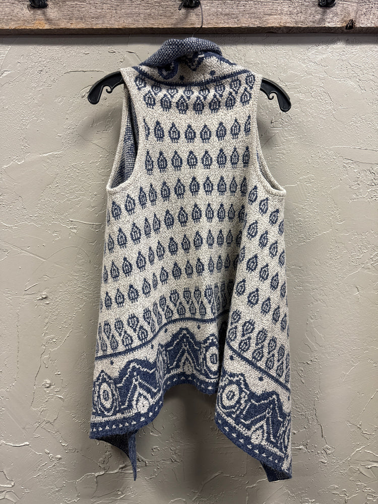NWT BACIANO KNIT VEST