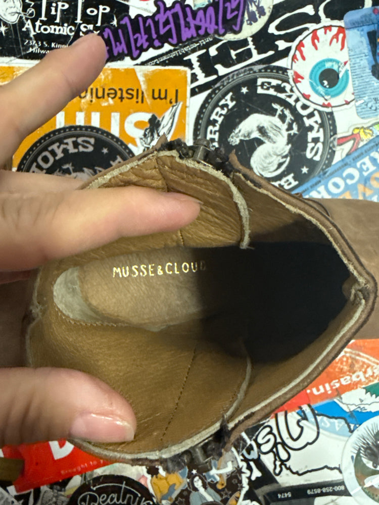 NWOT MUSSE & CLOUD ANKLE BOOTS (org$150)