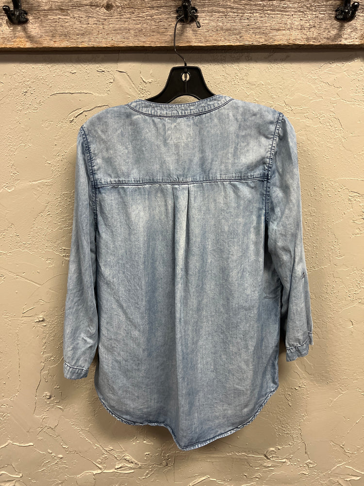 BASS CHAMBRAY PULLOVER TOP