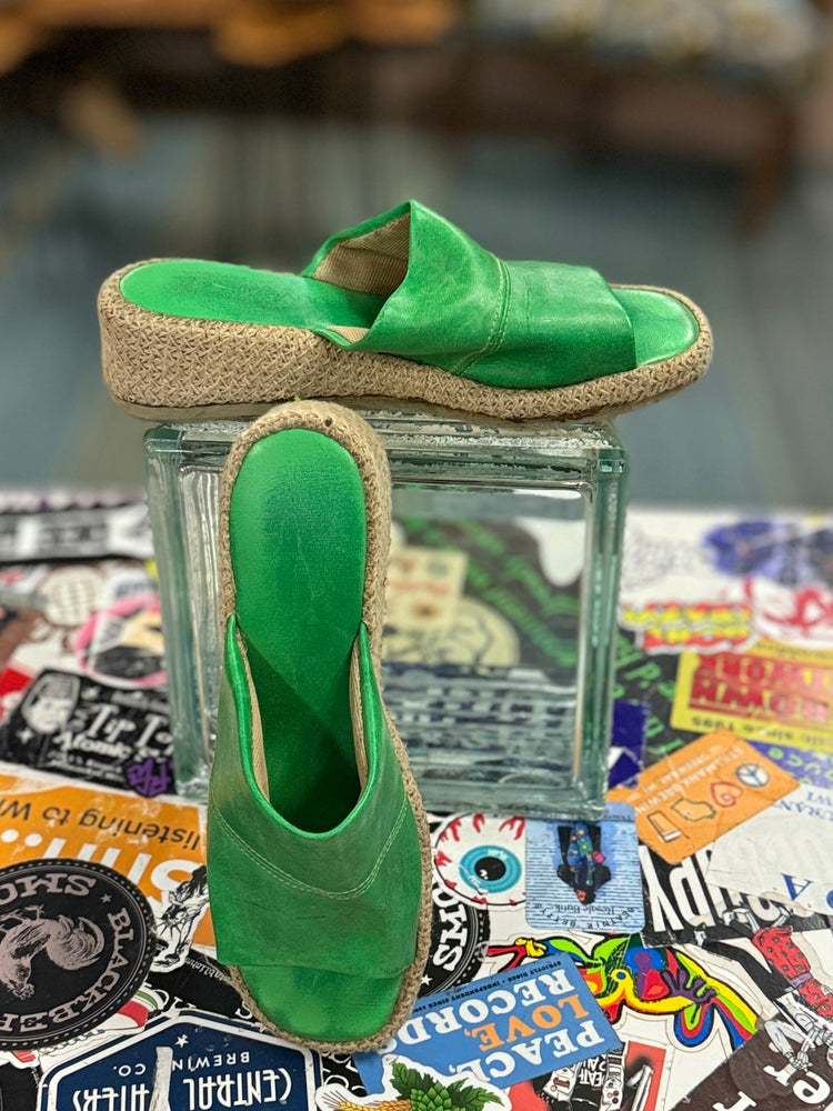 VINTAGE SHOES