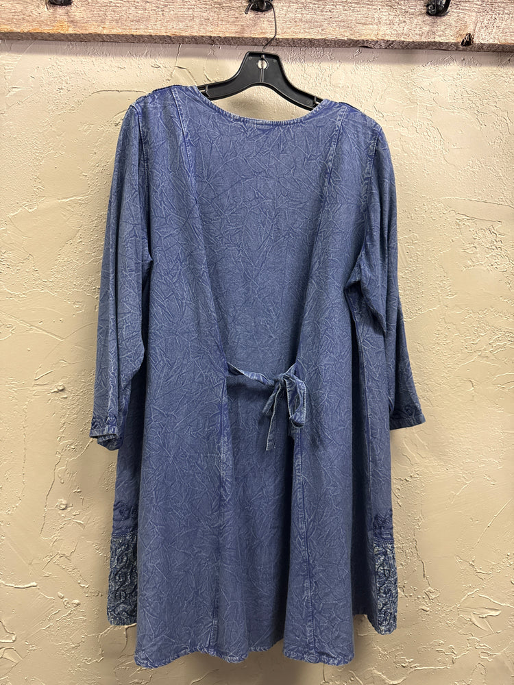 LIGHTWEIGHT RAYON DRESS