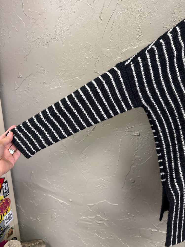 ALL SAINTS ASYMETRICAL OPEN SHOULDER SWEATER (org$230)