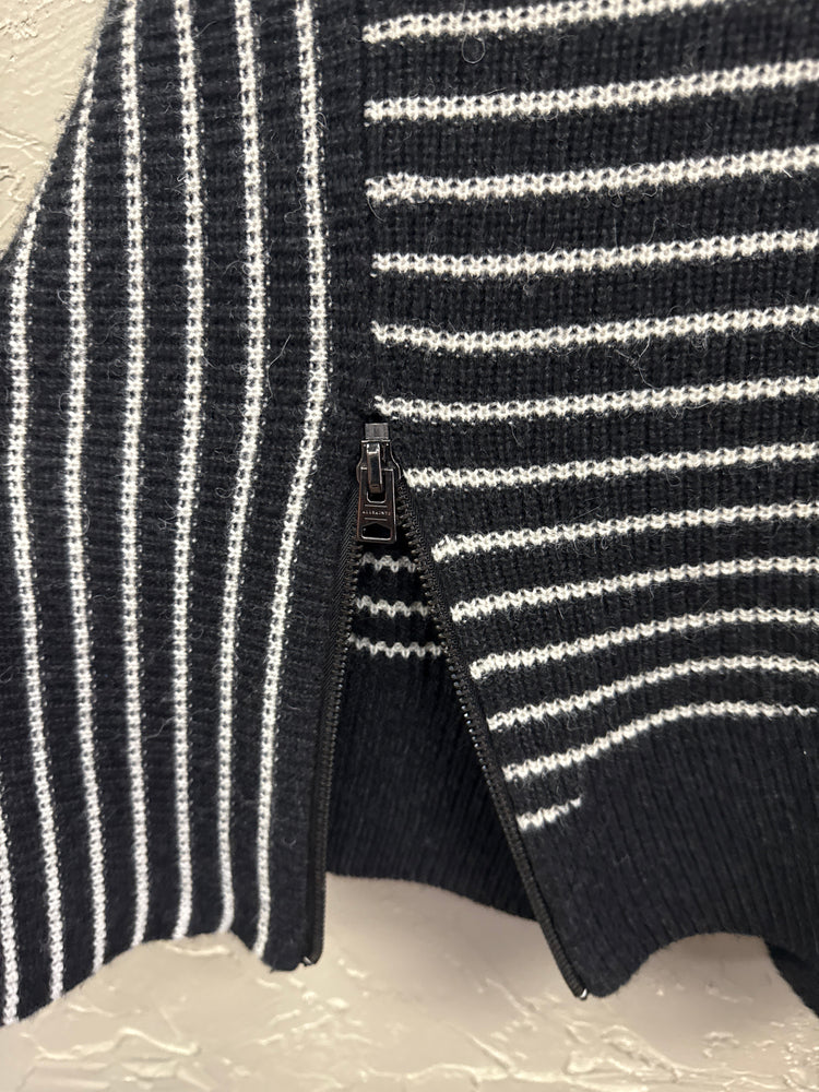 ALL SAINTS ASYMETRICAL OPEN SHOULDER SWEATER (org$230)