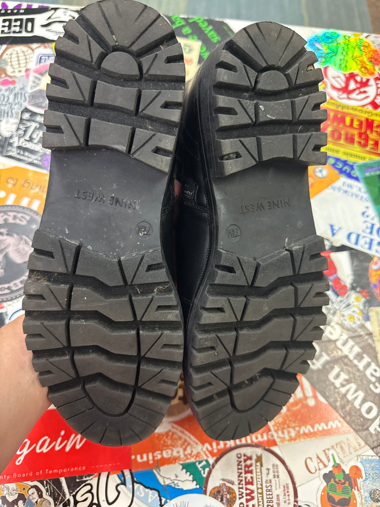 NINE WEST COMBAT BOOT (org$99)