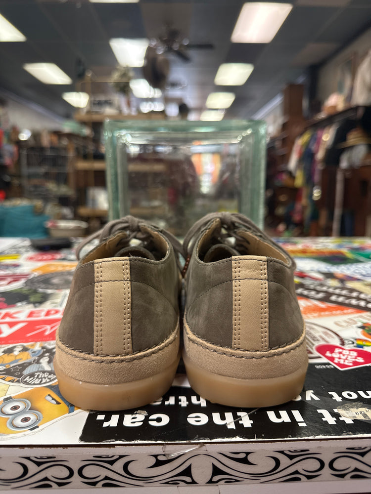 CLARKS LEATHER TRAINERS (org$88)