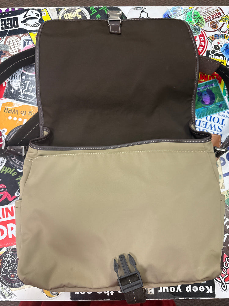 COACH TRANSATLANTIC MESSANGER (org$300)