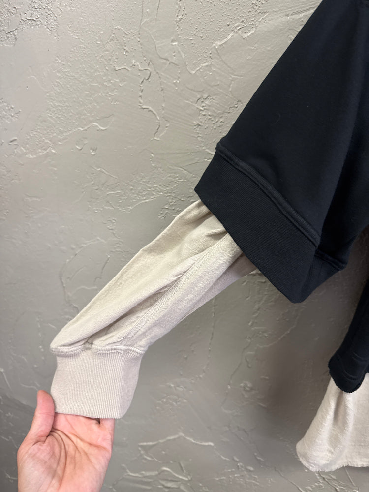 NWT DAVI & DANI FAUX LAYERED PULLOVER (org$69)