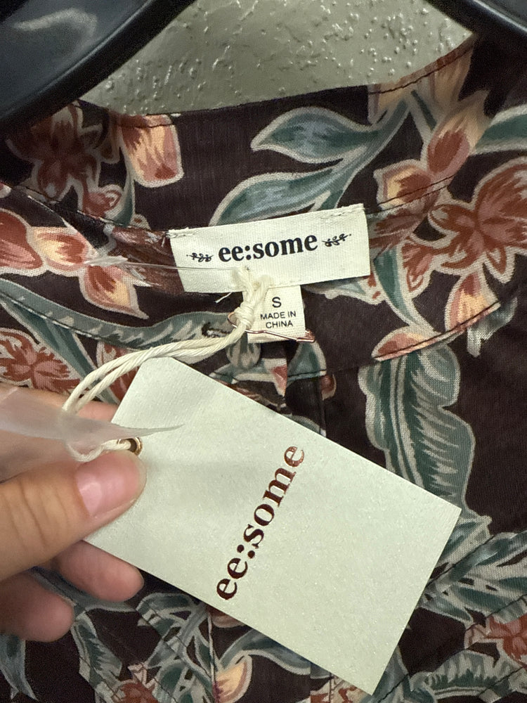 NWT EE:SOME FLORAL BLOUSE