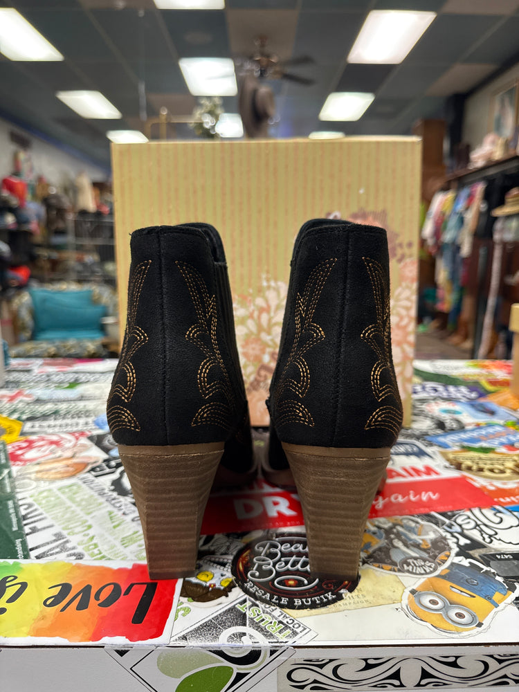 NIB VERY G ROMA WESTERN BOOT (org$75)