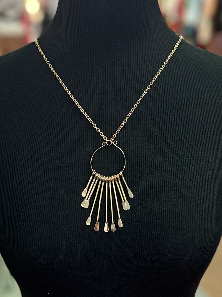 GOLD FRINGE PENDANT NECKLACE