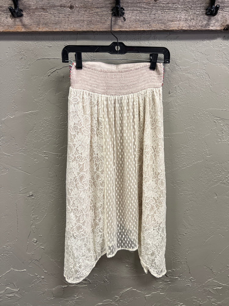 FLYING TOMATO LACE SKIRT
