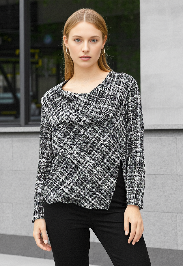 BLACK & WHITE DRAPED TOP