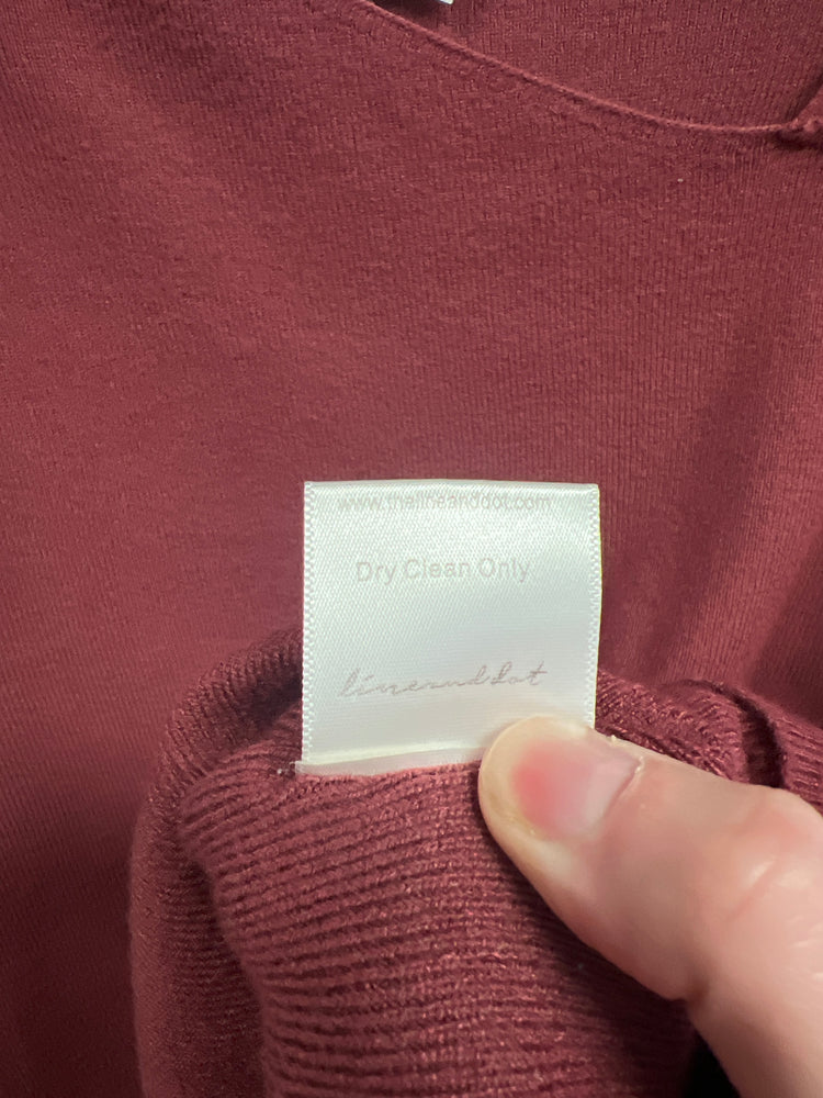 LINE AND DOT OFF THE SHOULDER TOP (org$99)