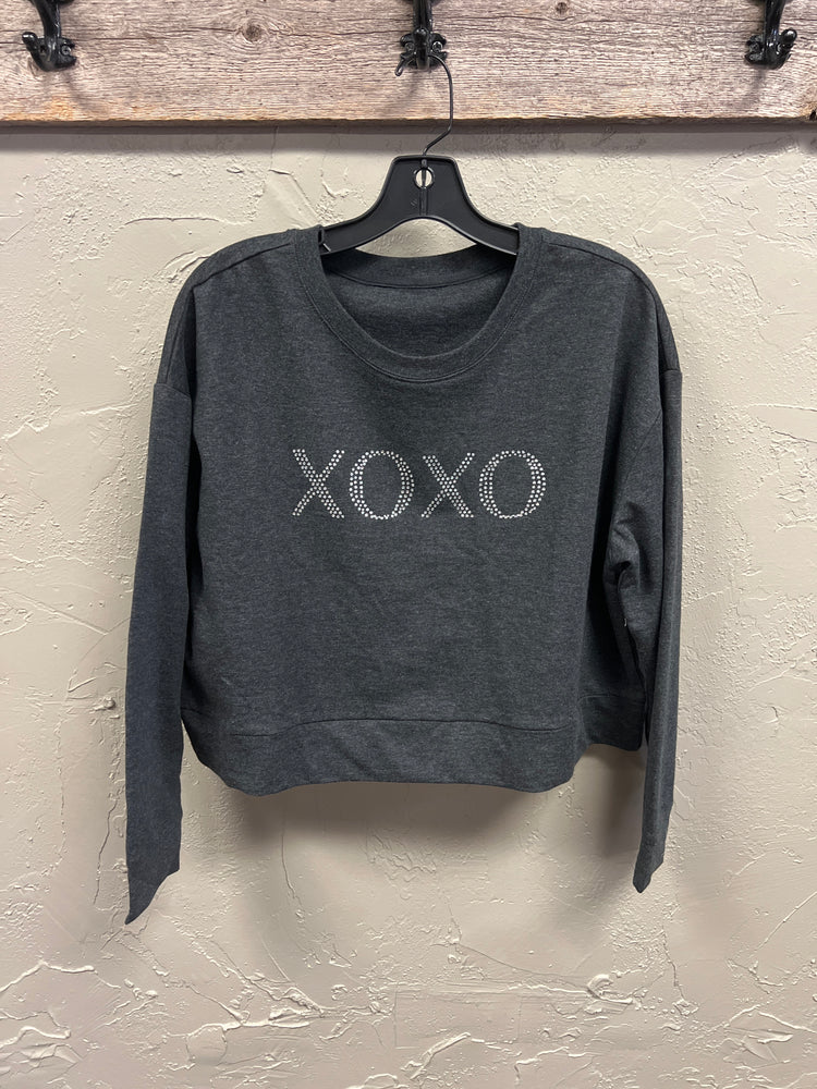 NWOT XOXO CROP PULLOVER
