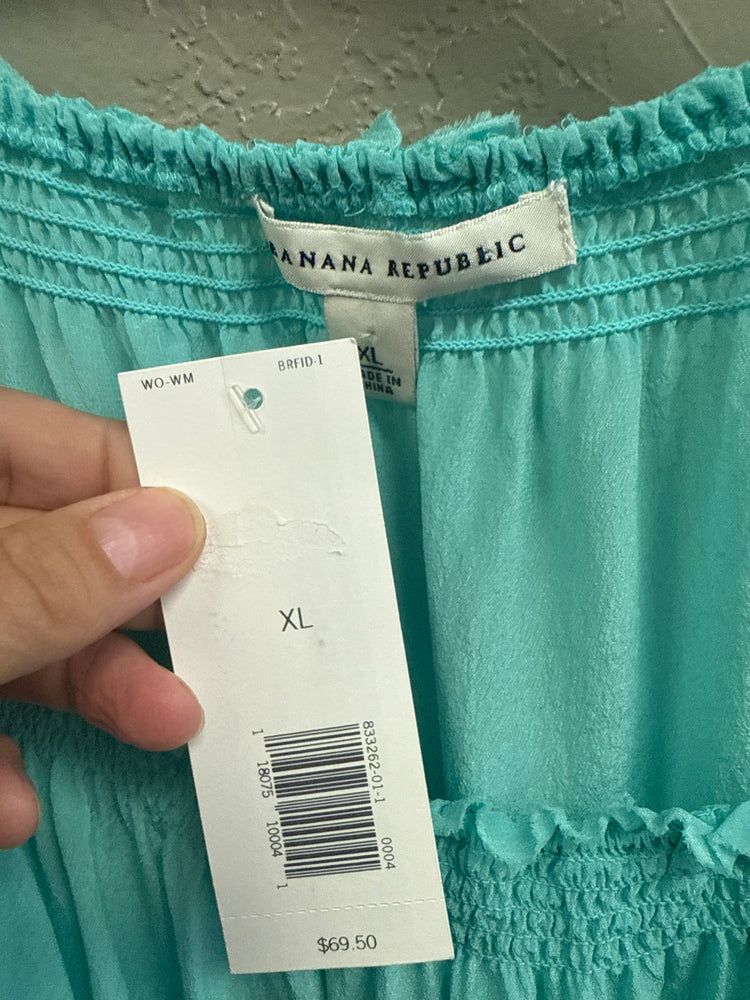 NWT BANANA REPUBLIC SILK TOP (org$70)