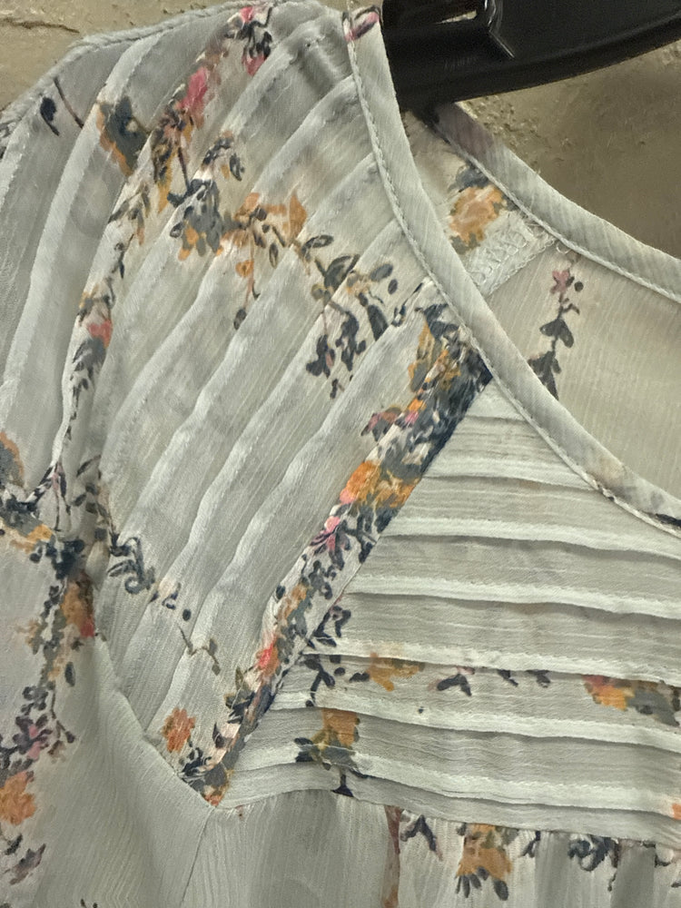 LC SHEER FLORAL BLOUSE