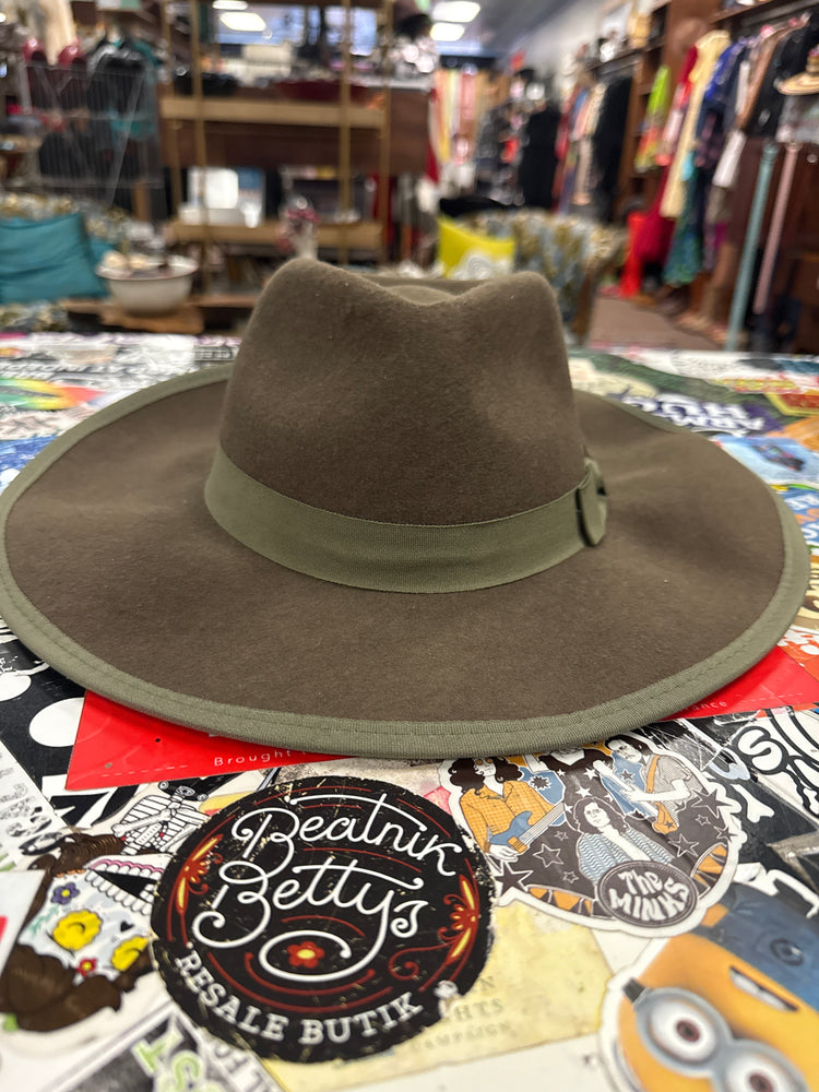 WIDE BRIM WOOL HAT