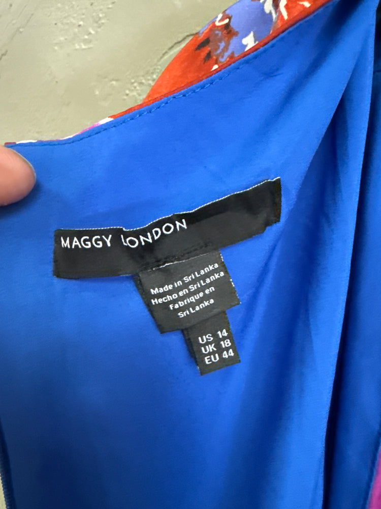 NWT MAGGIE LONDON FLORAL DRESS (org$148)
