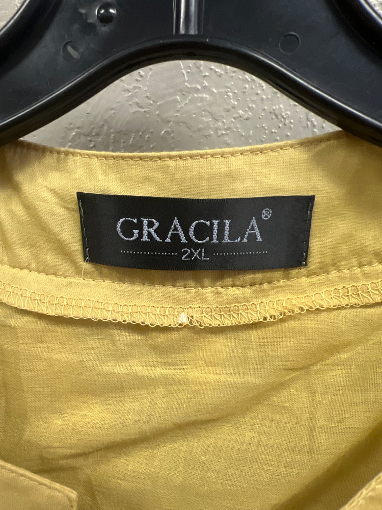 NWOT GRACILA EMBROIDERED FLORAL TOP