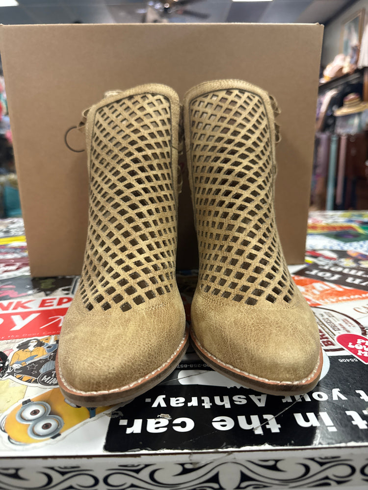 NIB MATISSE LATTICE BOOTIE (org$98)