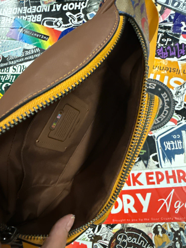 COACH TRACK BELT BAG (org$328)