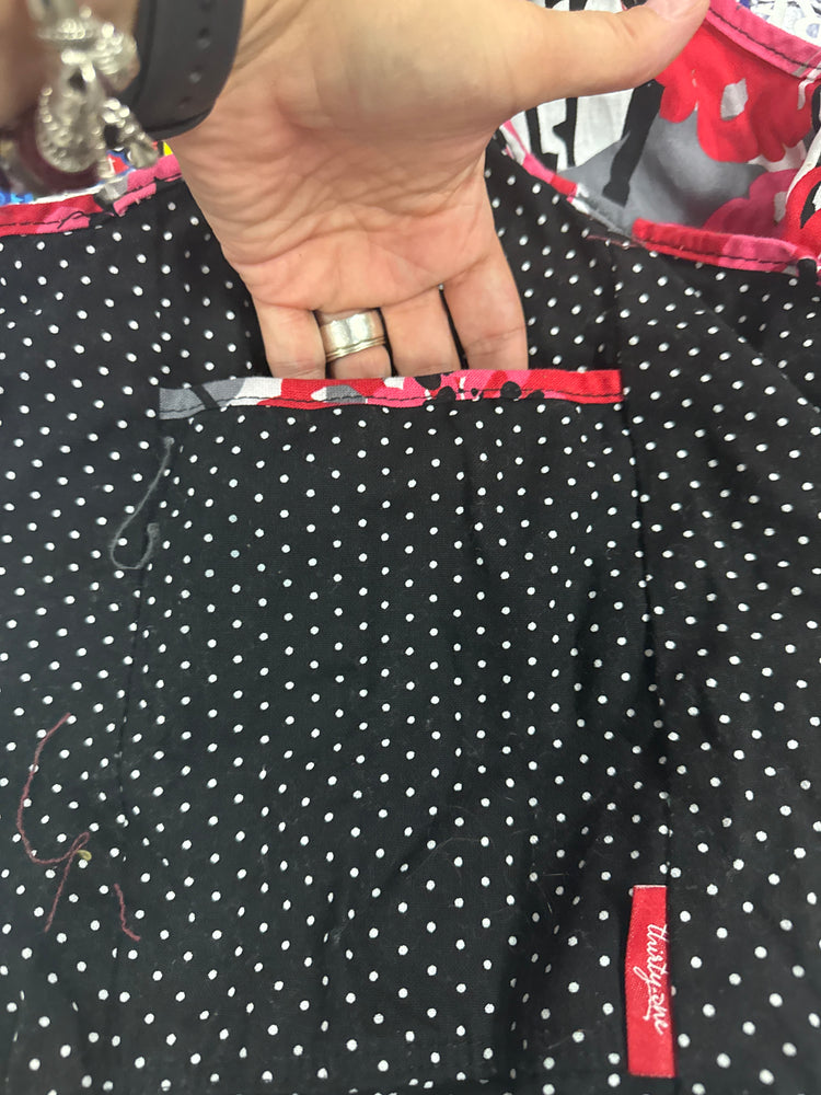 THIRTY ONE REVERSIBLE CROSSBODY