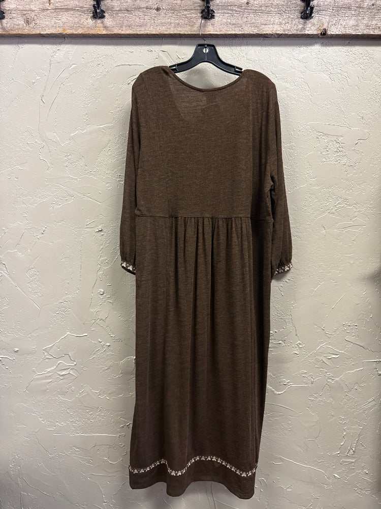 NWT SWEET MAGNOLIA EMBROIDERED YOKE DRESS