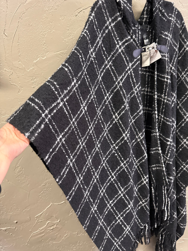 NWT LANE BRYANT HOODED PONCHO (org$60)