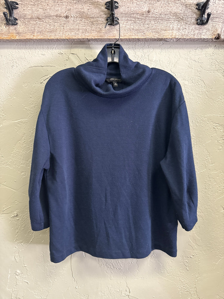 BANANA REPUBLIC T-NECK SWEATER