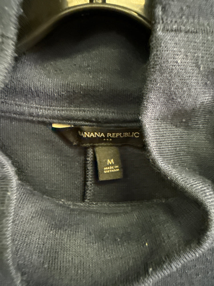 BANANA REPUBLIC T-NECK SWEATER