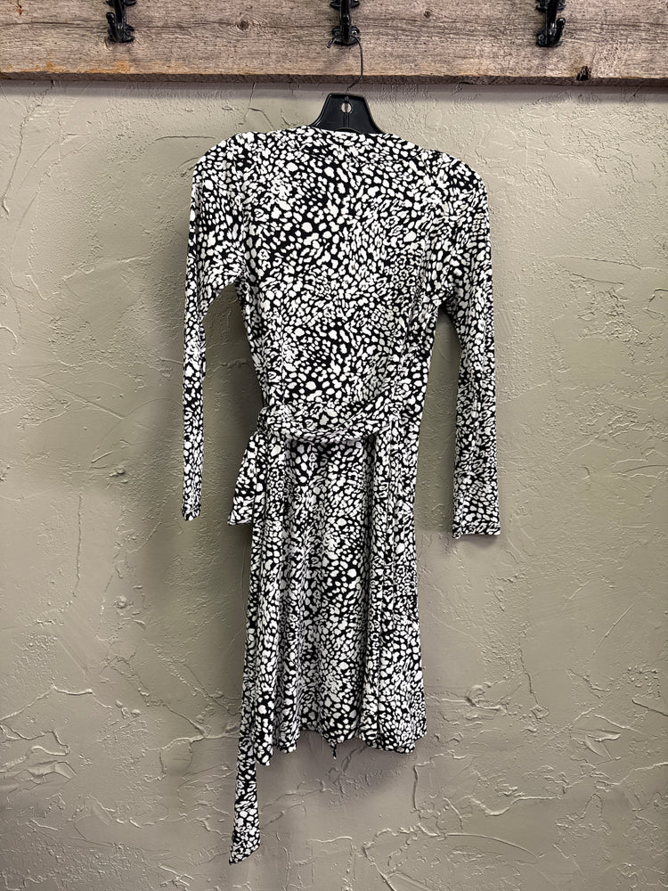 BANANA REPUBLIC PRINT WRAP DRESS (org$99)